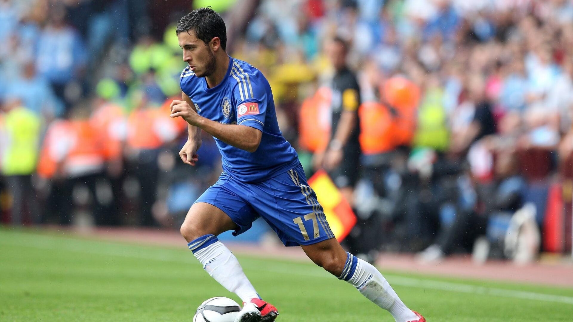 开云全站-曼城三线作战依旧稳健,球队深度惊人,曼城三杰